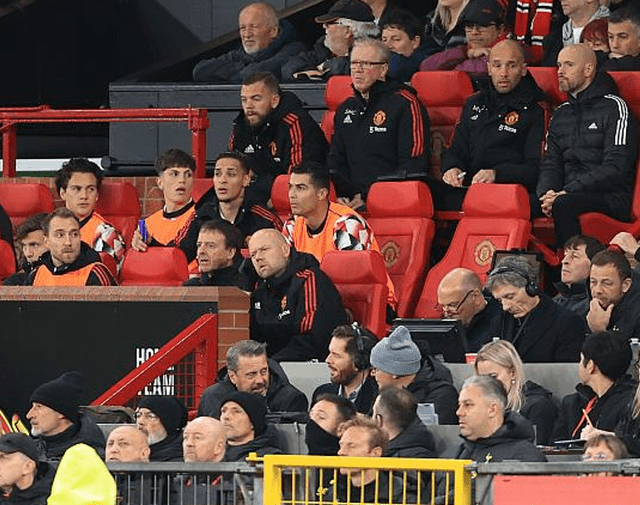 新2足球网址_C罗为自己辩解!来沙特想体验新足球新2足球网址,他走错了一步,含泪赚2亿欧