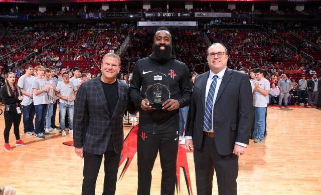 皇冠登一登二登三区别_三战狂轰163分!火箭赛后又成吹登大会皇冠登一登二登三区别,登哥也在夸登哥