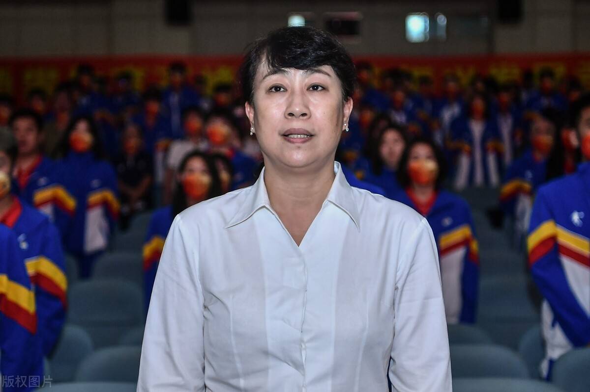 皇冠登3新2管理_篮坛3消息:姚明辟谣被查皇冠登3新2管理,王芳新职任领队,中国女篮登世界第2