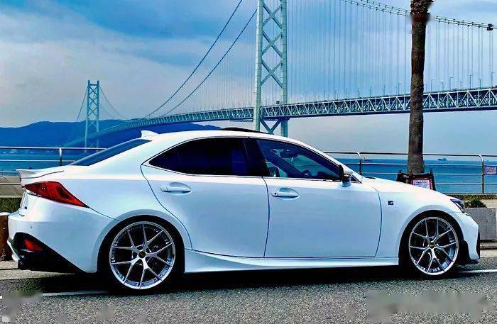 皇冠信用盘代理_BBS RI-S皇冠信用盘代理,双片式锻造朋克铆钉,极为离经叛道的BBS | 酷乐汽车