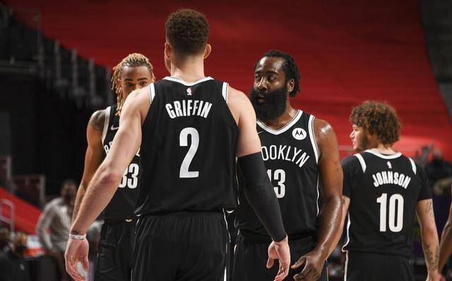 皇冠信用盘登2登3_大爆冷!3人20+锤爆字母哥皇冠信用盘登2登3,篮网笑纳渔利,反超雄鹿登东部第2