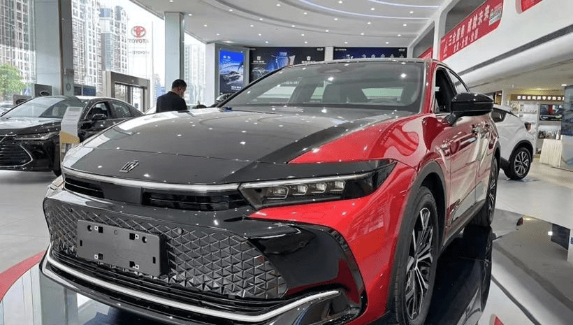 皇冠信用盘在线注册_全新丰田皇冠进口到店皇冠信用盘在线注册,全新外观,搭载2.4T混动