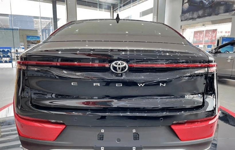 皇冠信用盘在线注册_全新丰田皇冠进口到店皇冠信用盘在线注册,全新外观,搭载2.4T混动
