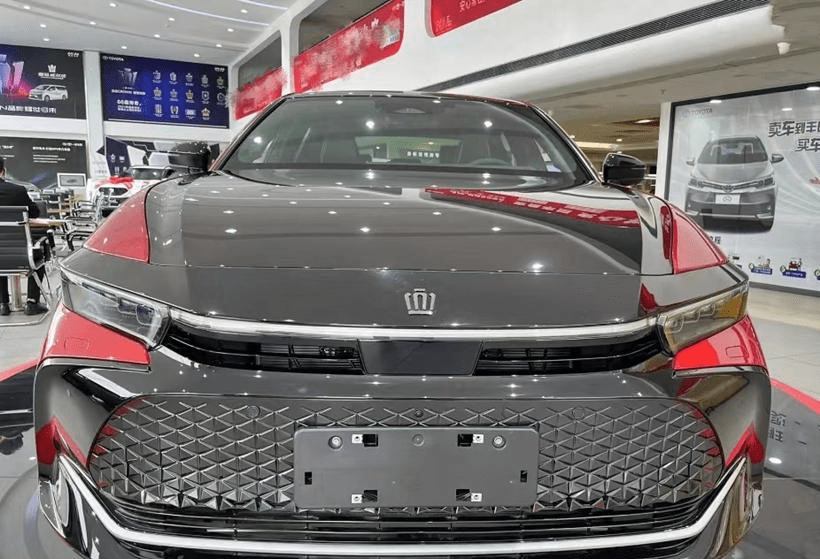 皇冠信用盘在线注册_全新丰田皇冠进口到店皇冠信用盘在线注册,全新外观,搭载2.4T混动