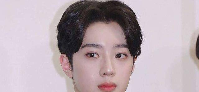 皇冠代理怎么拿_赖冠霖成立了自己的公司!乃官自立门户皇冠代理怎么拿,自己当老板!