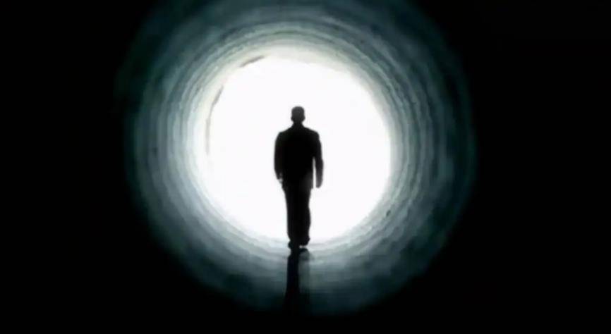 皇冠信用盘开户_湖南一女子为赖掉300万债务皇冠信用盘开户，全家上演“假死”大戏，结果如何？