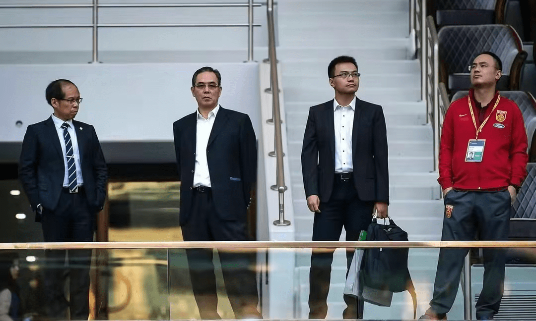 世界杯足球平台代理_蔡振华危险!第3名心腹被抓世界杯足球平台代理,反腐第10位高官落马,夫妻一起被抓