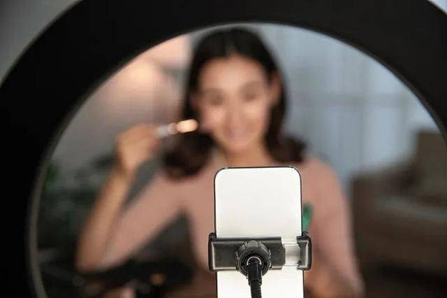 皇冠信用盘账号_多名博主被点名涉及虚假宣传皇冠信用盘账号!“第三方测评”视频猫腻多