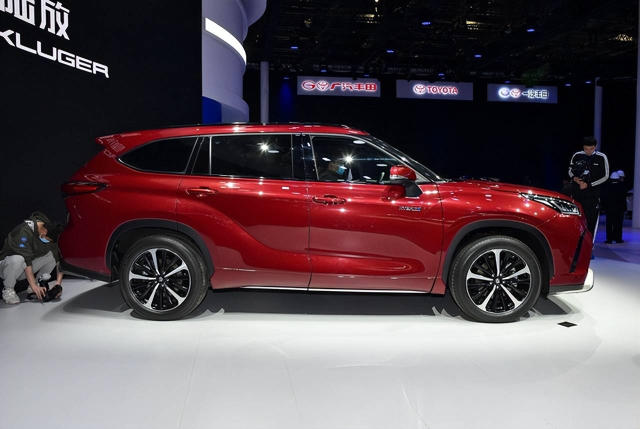 皇冠abcd类型盘_高品质SUV的典范之作皇冠abcd类型盘,一汽丰田皇冠陆放性能优秀