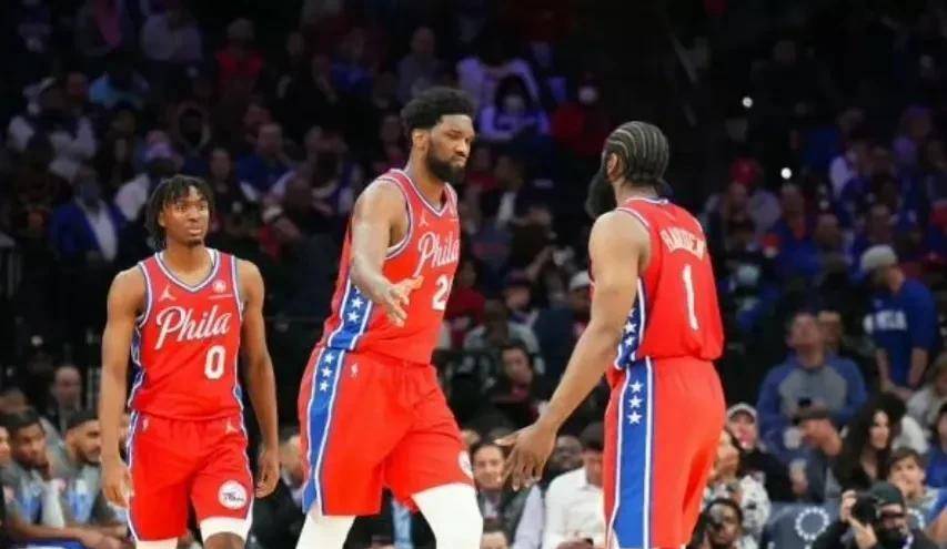 皇冠登1登2登3代理_登帝发挥出色恩比德36分18篮板4盖帽皇冠登1登2登3代理,登哥28分6篮板12助攻3抢断