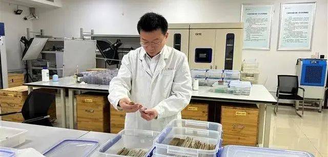 世界杯皇冠信用开户_2月25日早安·荆州丨最新放假通知世界杯皇冠信用开户!/5亿元消费券来了!