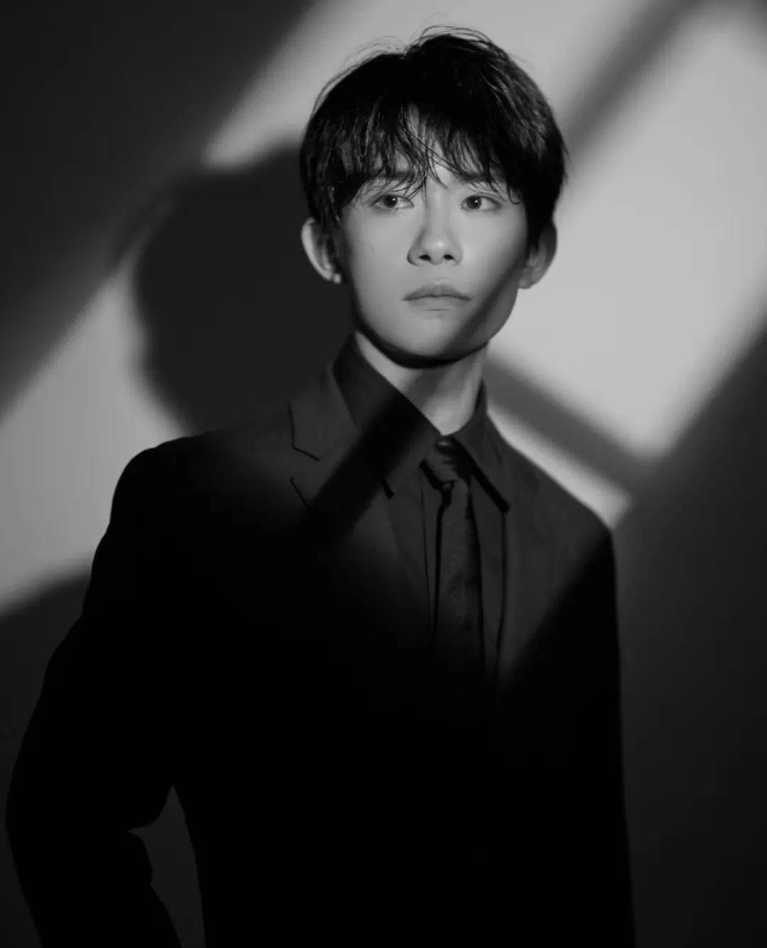 皇冠信用网正版开户_易烊千玺和nova皇冠信用网正版开户,一个关于成长的故事