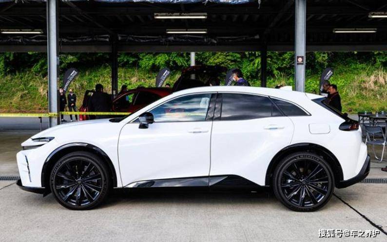 皇冠信用盘需要押金吗_侧面神似法拉利皇冠信用盘需要押金吗,入门配2.5L混合动力,入华或卖爆单?