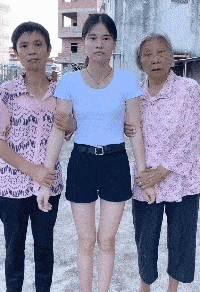 皇冠信用盘怎么弄_轻松一刻:用了这么久的表情包皇冠信用盘怎么弄,今天终于见到真人版了,哈哈哈