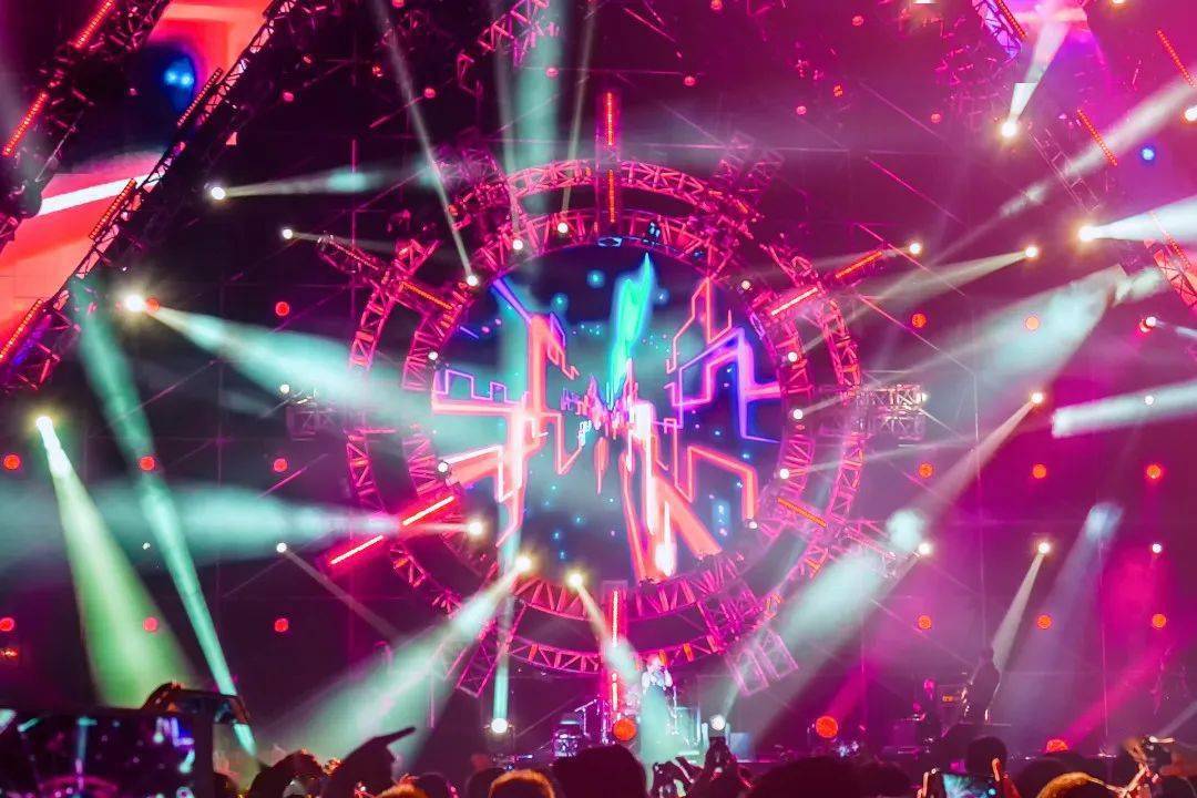 皇冠体育_520约会不用愁了皇冠体育!深圳活动大盘点来啦!还不用跟别人挤!