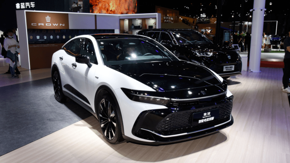 世界杯皇冠平台_预计和皇冠同平台世界杯皇冠平台,全新凯美瑞要来了,主打混动还有优势么?