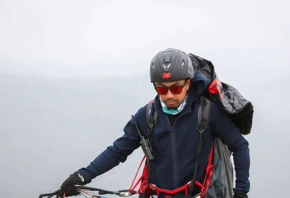 世界杯皇冠信用网会员注册_第18届FAI滑翔伞世界锦标赛将举行世界杯皇冠信用网会员注册,中国飞行员重演顶级滑翔大赛