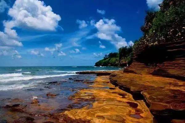 皇冠体育_总要跟爱的人去一次海边吧皇冠体育!| 《南海姑娘》的浪漫指南