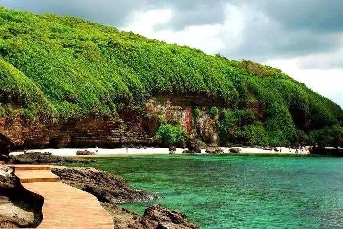 皇冠体育_总要跟爱的人去一次海边吧皇冠体育!| 《南海姑娘》的浪漫指南