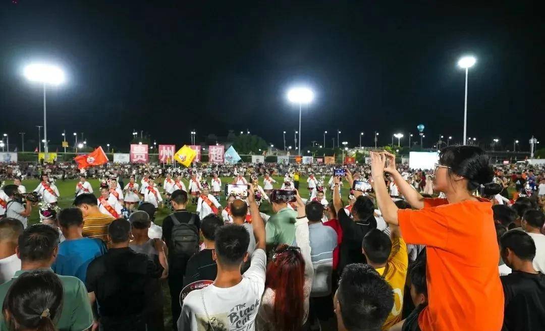 世界杯皇冠足球平台_笑起来好痛!足协要水下村世界杯皇冠足球平台,被拒绝?存超将面临怎样的挑战?