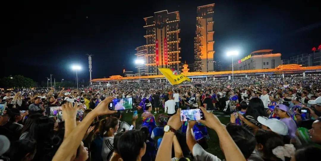 世界杯皇冠足球平台_笑起来好痛!足协要水下村世界杯皇冠足球平台,被拒绝?存超将面临怎样的挑战?