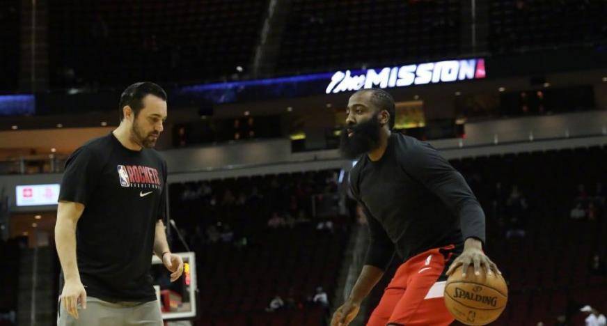 皇冠信用盘登2登3_火箭15:2超强攻击波皇冠信用盘登2登3,双登开局16中4,废柴压哨3分,卡皇吃恶犯