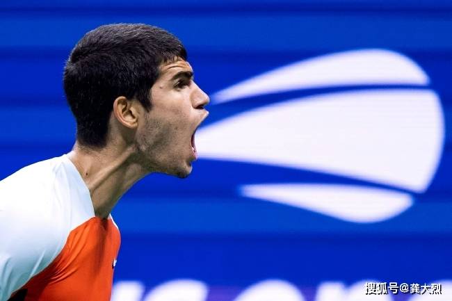 皇冠登1登2登3出租_翻译:魔幻般的阿卡终结德约连胜势头皇冠登1登2登3出租,斩获温布尔登皇冠1