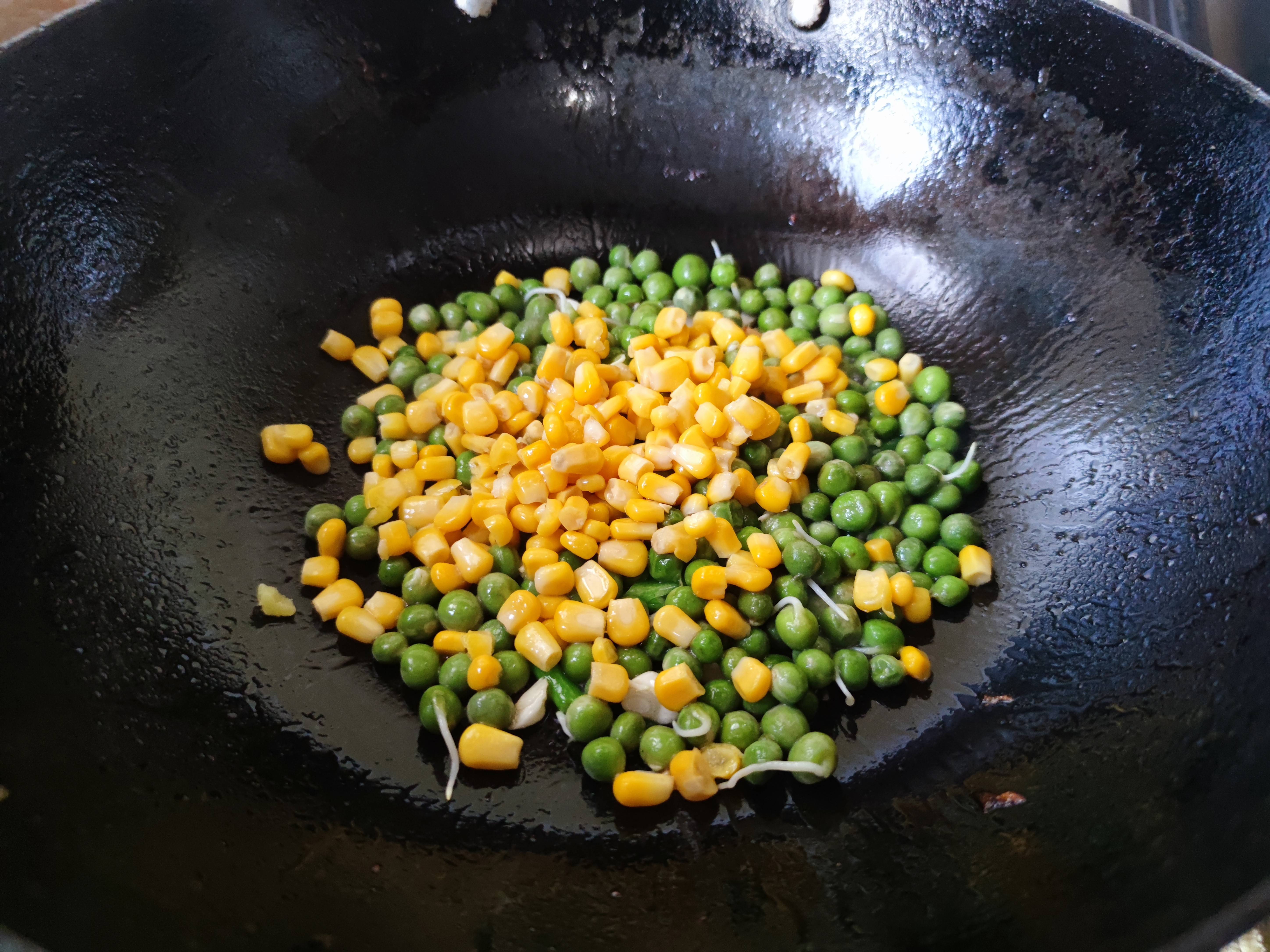 皇冠代理登1,2,3_寒露来临皇冠代理登1,2,3,提醒中老年:1少登,2不喝,吃3样,养足精力平安入冬