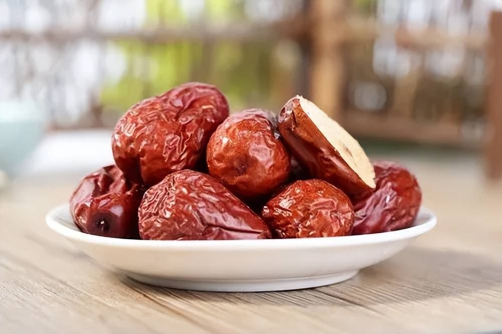 皇冠代理登1,2,3_寒露到来皇冠代理登1,2,3,提醒中老年:1少登,2不喝,吃3样,养足精力顺利入冬