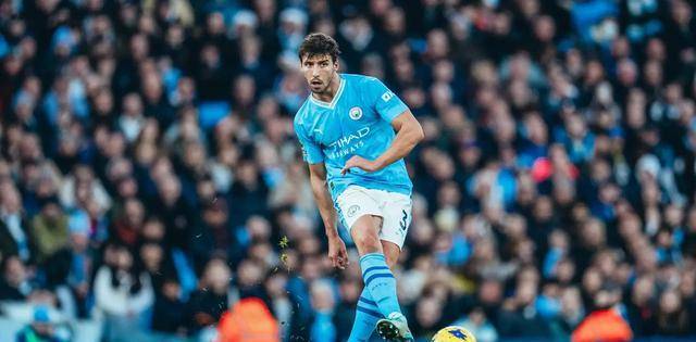 皇冠信用网登2_英超曼城2-2水晶宫皇冠信用网登2,哈兰德缺席影响大,福登送点功臣兼罪人