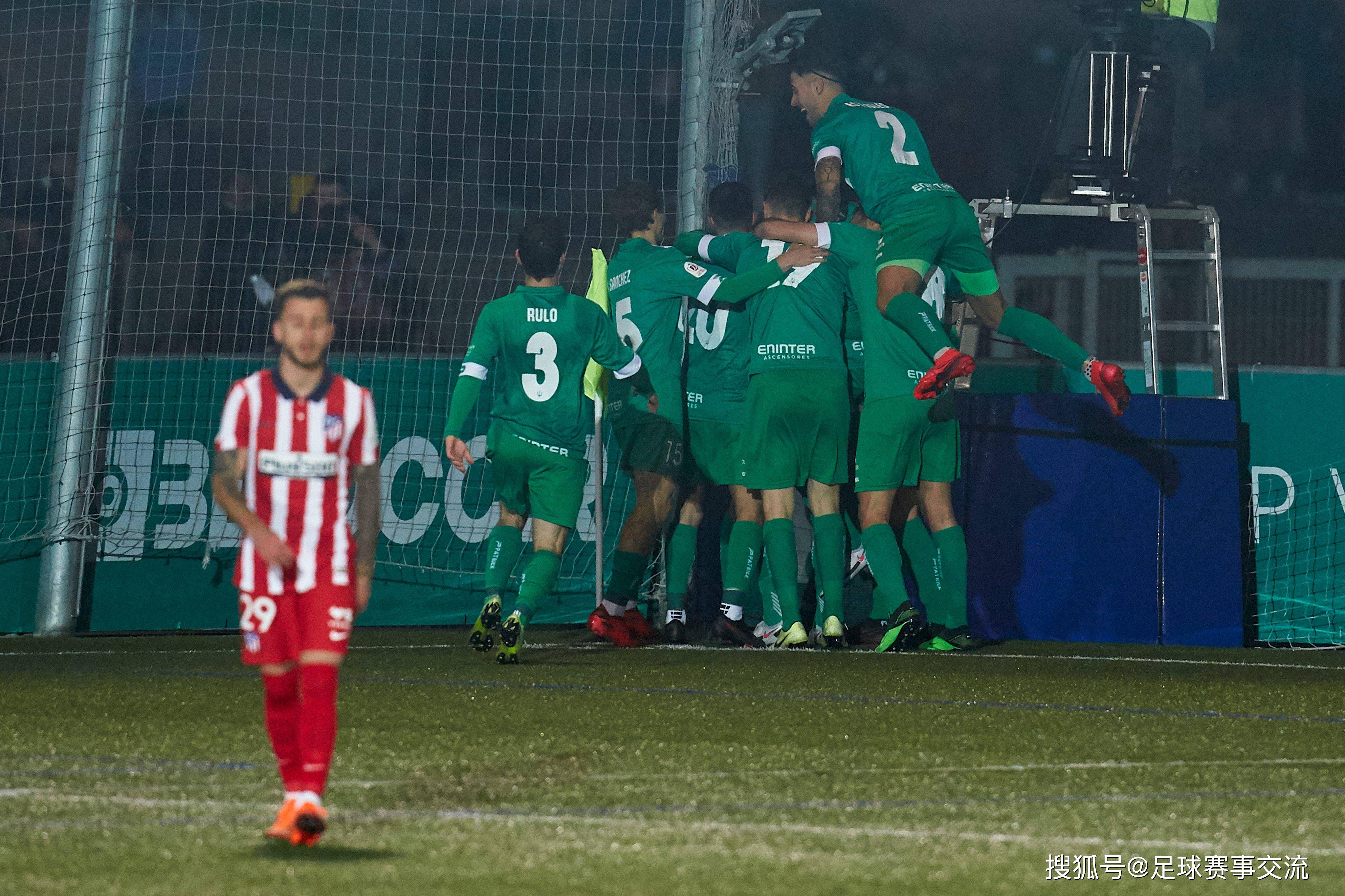 巴塞罗那足球_今日足球:巴塞罗那vs奥萨苏纳