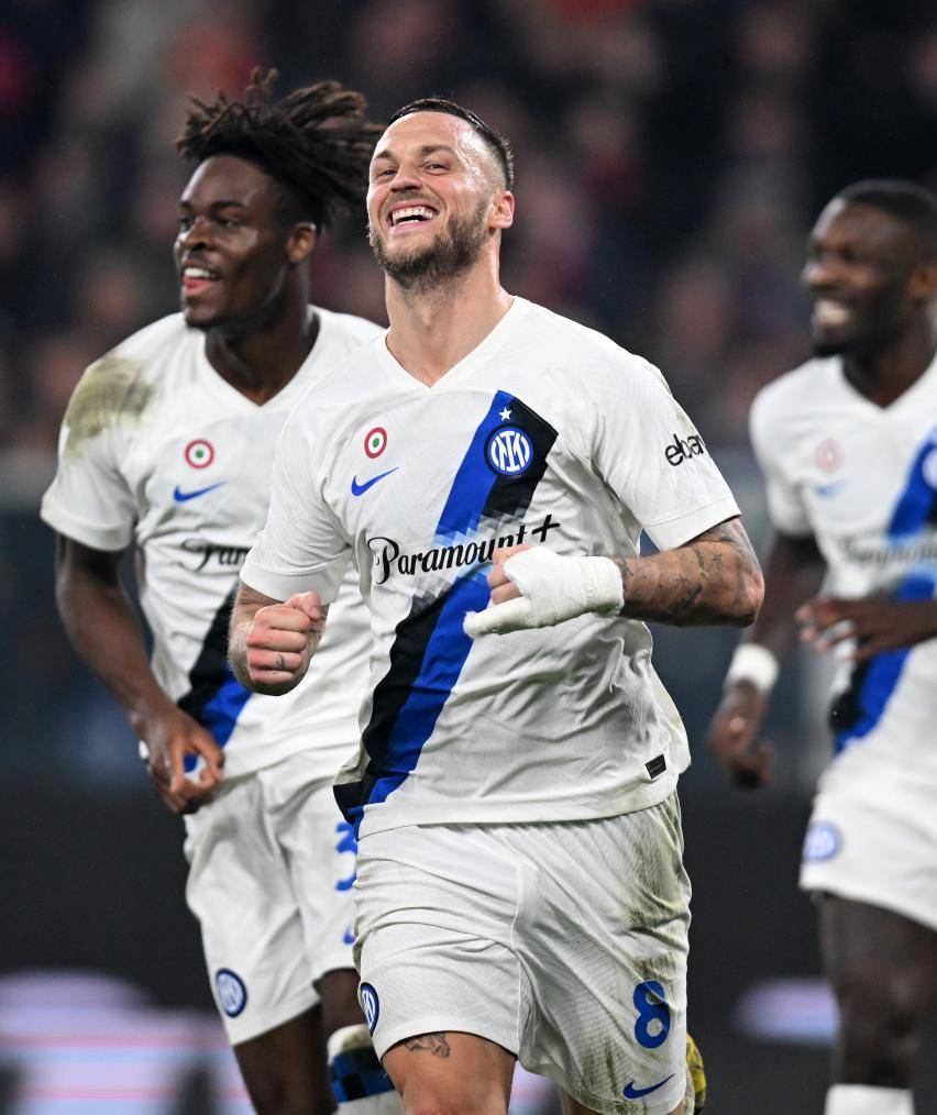 国际米兰足球直播_足球——意甲:国际米兰战平热那亚