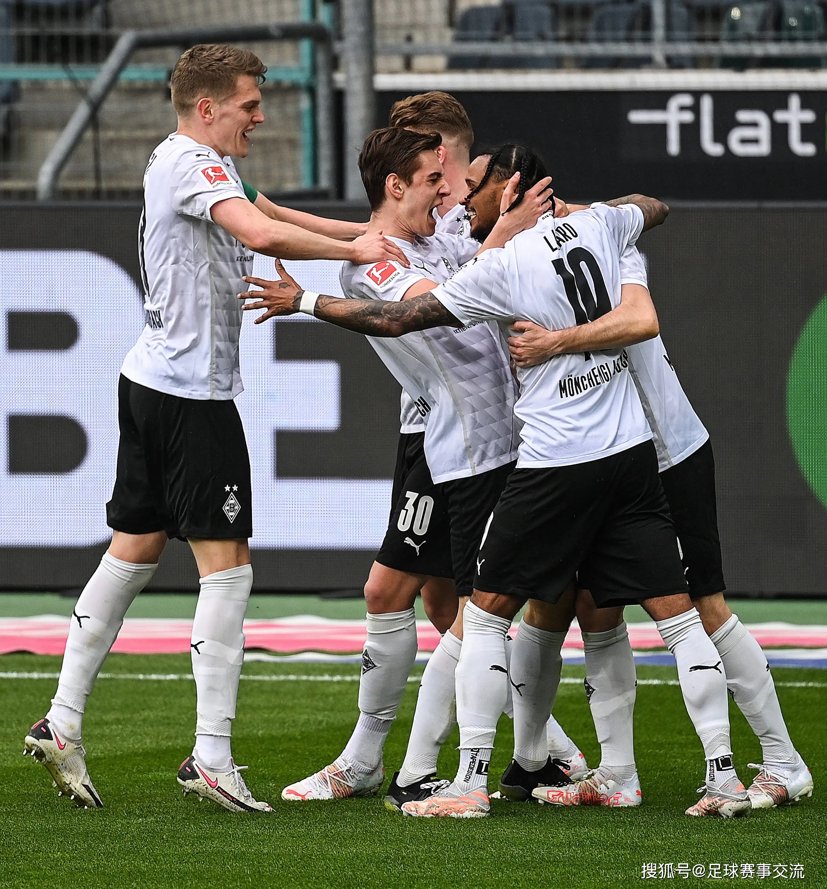 萨尔茨堡红牛VS本菲卡_今日足球:莱比锡红牛vs弗赖堡 本菲卡vs里斯本竞技