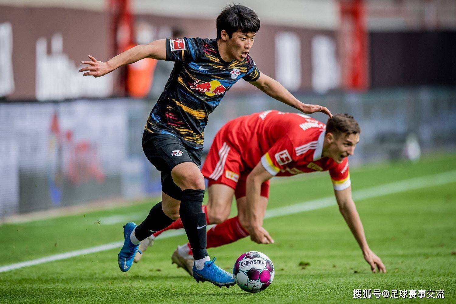 萨尔茨堡红牛足球_今日足球:莱比锡红牛vs法兰克福 热那亚vs都灵