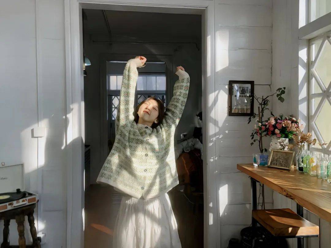 皇冠会员网_快来薅羊毛皇冠会员网!美颜相机紫钻会员全网女性用户免费领!