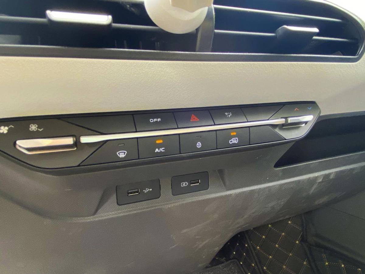 买球的正规网站_买车给父母接送孩子买球的正规网站,还是得买上绿牌的正规小车