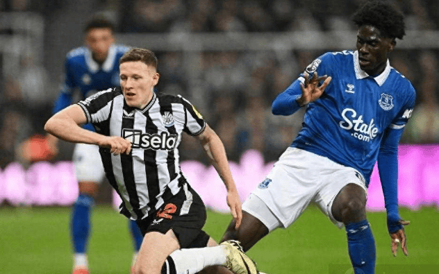 纽卡斯尔联足球_今日足球:西汉姆联VS利物浦 纽卡斯尔联VS谢菲尔德联 阿斯顿维拉VS切尔西