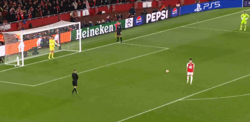 波尔图足球直播_足球直播-差距明显波尔图足球直播,拉亚两度扑点,波尔图门将4次点球全扑错方向