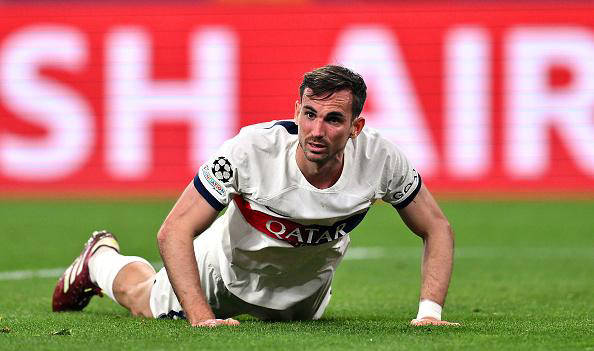 皇冠信用网登0_强强对话!多特1-0巴黎:菲尔克鲁格建功皇冠信用网登0,登贝莱失良机