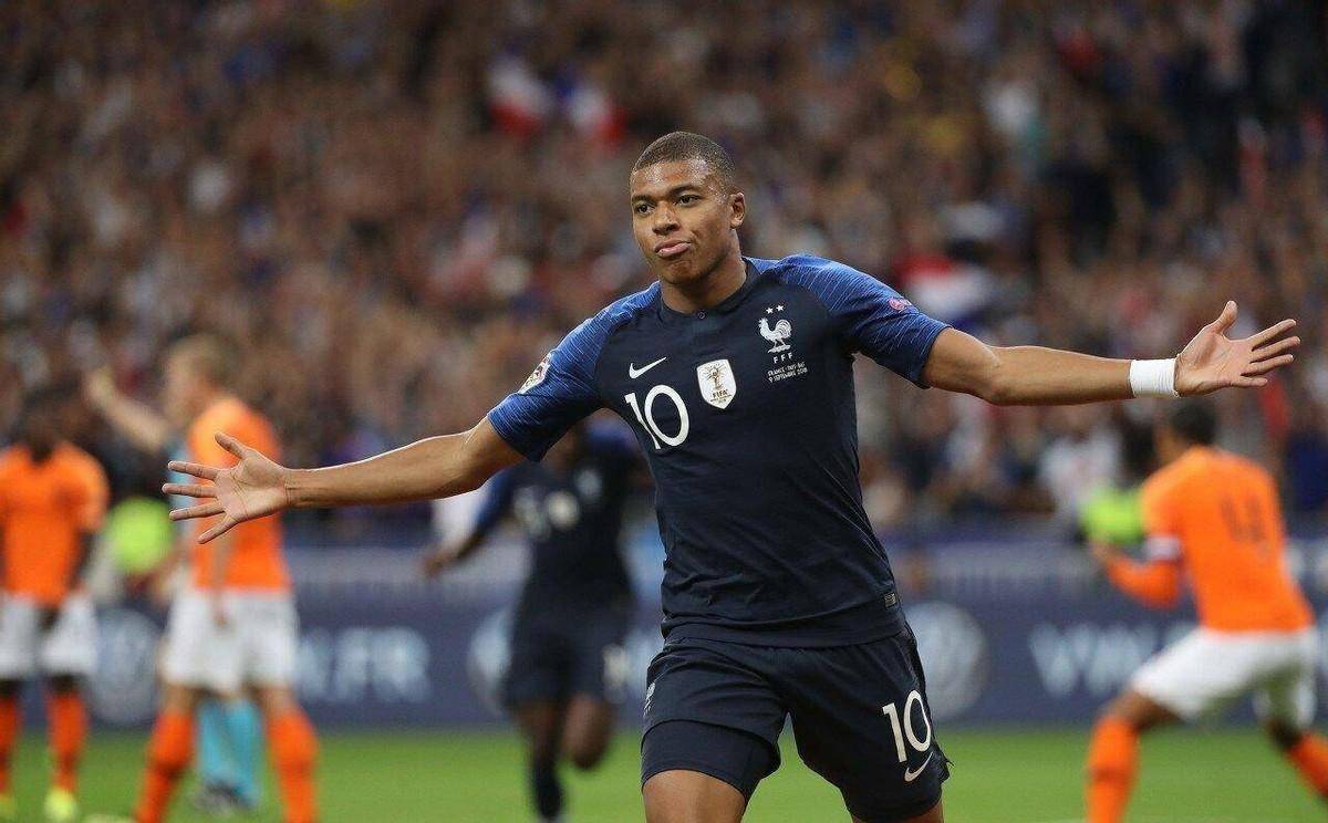 欧洲杯足球直播_中央5台直播足球时间表:今晚CCTV5直播两场欧洲杯比赛欧洲杯足球直播!附节目表