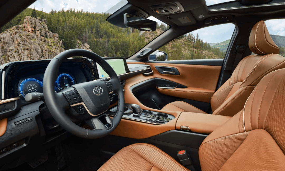 皇冠足球平台_汉兰达同平台打造皇冠足球平台,内饰更有档次,皇冠全新SUV或10月引进