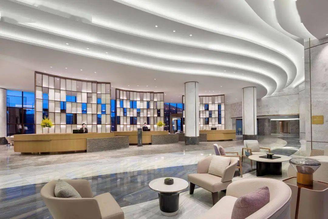 皇冠代理登1,2,3_【舟山海景皇冠假日酒店】3天2晚¥1399起套餐皇冠代理登1,2,3,含高级房1间2晚连住+每间夜双早+入住当日免费迷你吧等~