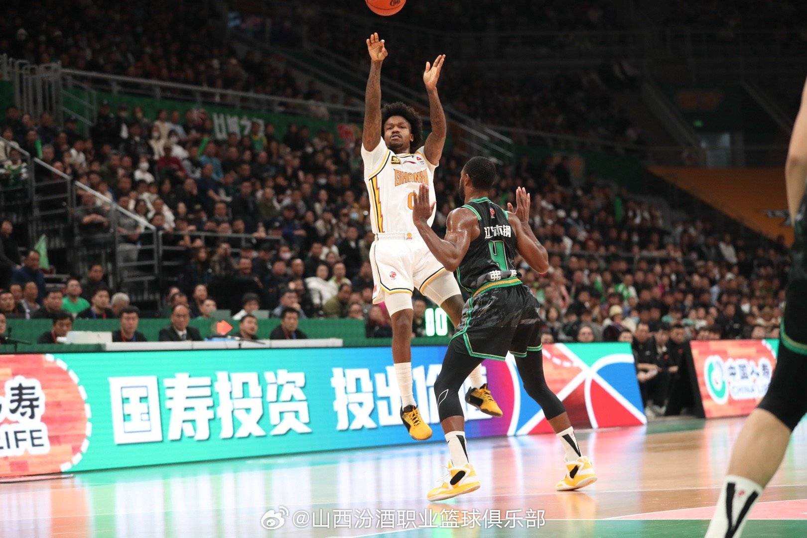 皇冠足球管理平台出租_卫冕冠军首败皇冠足球管理平台出租!山西客场险胜辽宁 古德温准绝杀