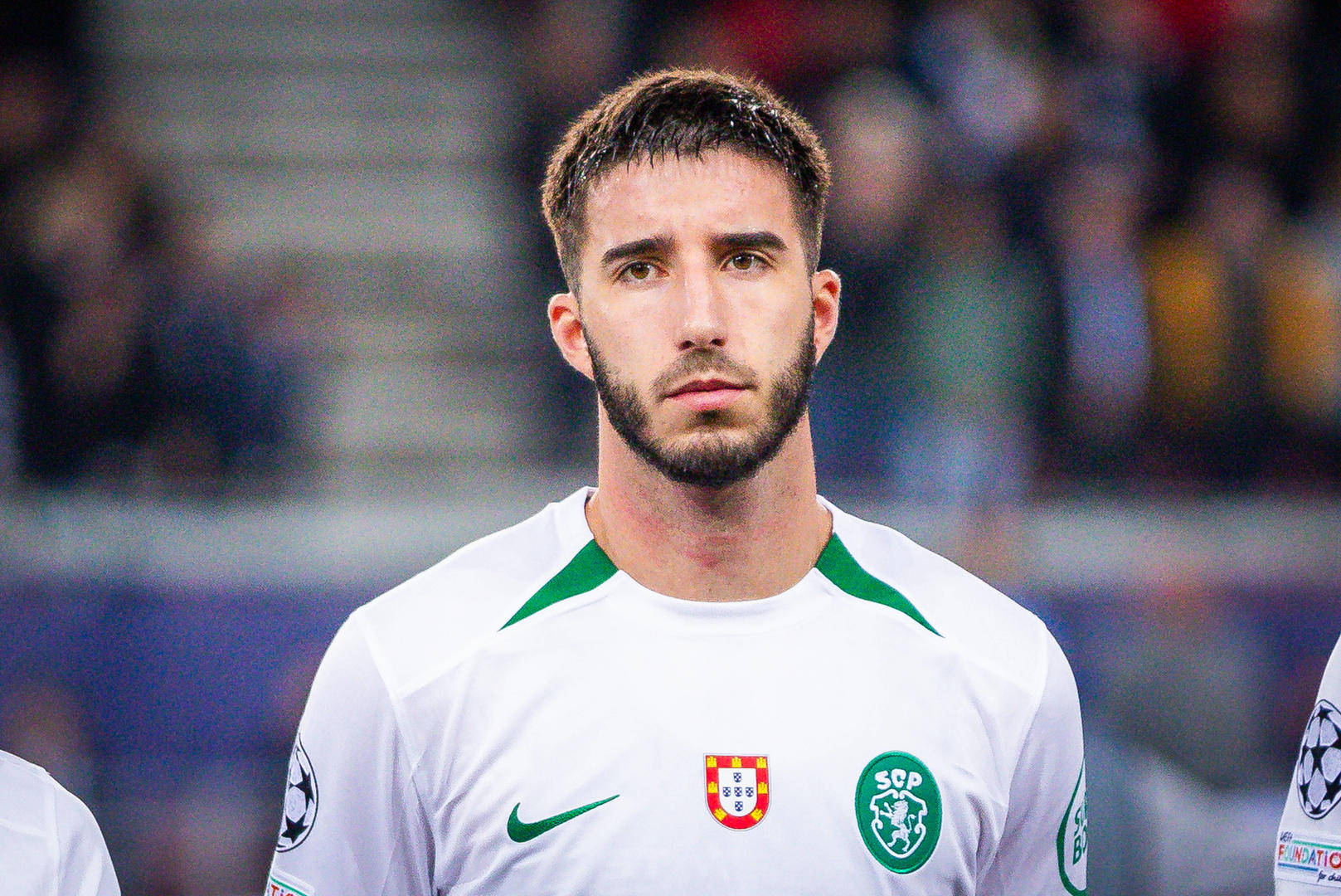 皇冠足球平台在哪里注册_阿莫林学滕哈赫“带货”皇冠足球平台在哪里注册?外媒:曼联要准备近2亿欧元溢价买人