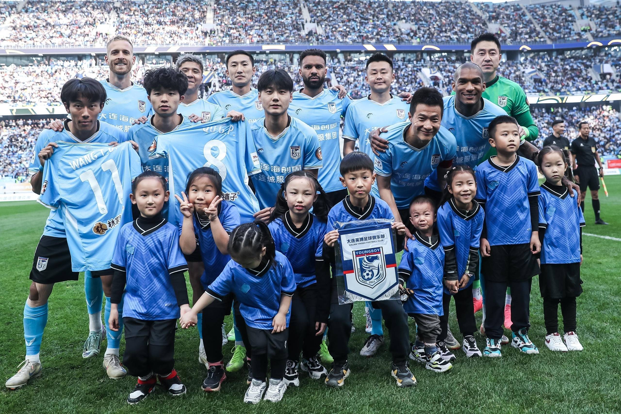 如何找当地皇冠代理_恭喜足球城!大连英博三连跳冲超成功如何找当地皇冠代理,大连足球时隔1年重返中超
