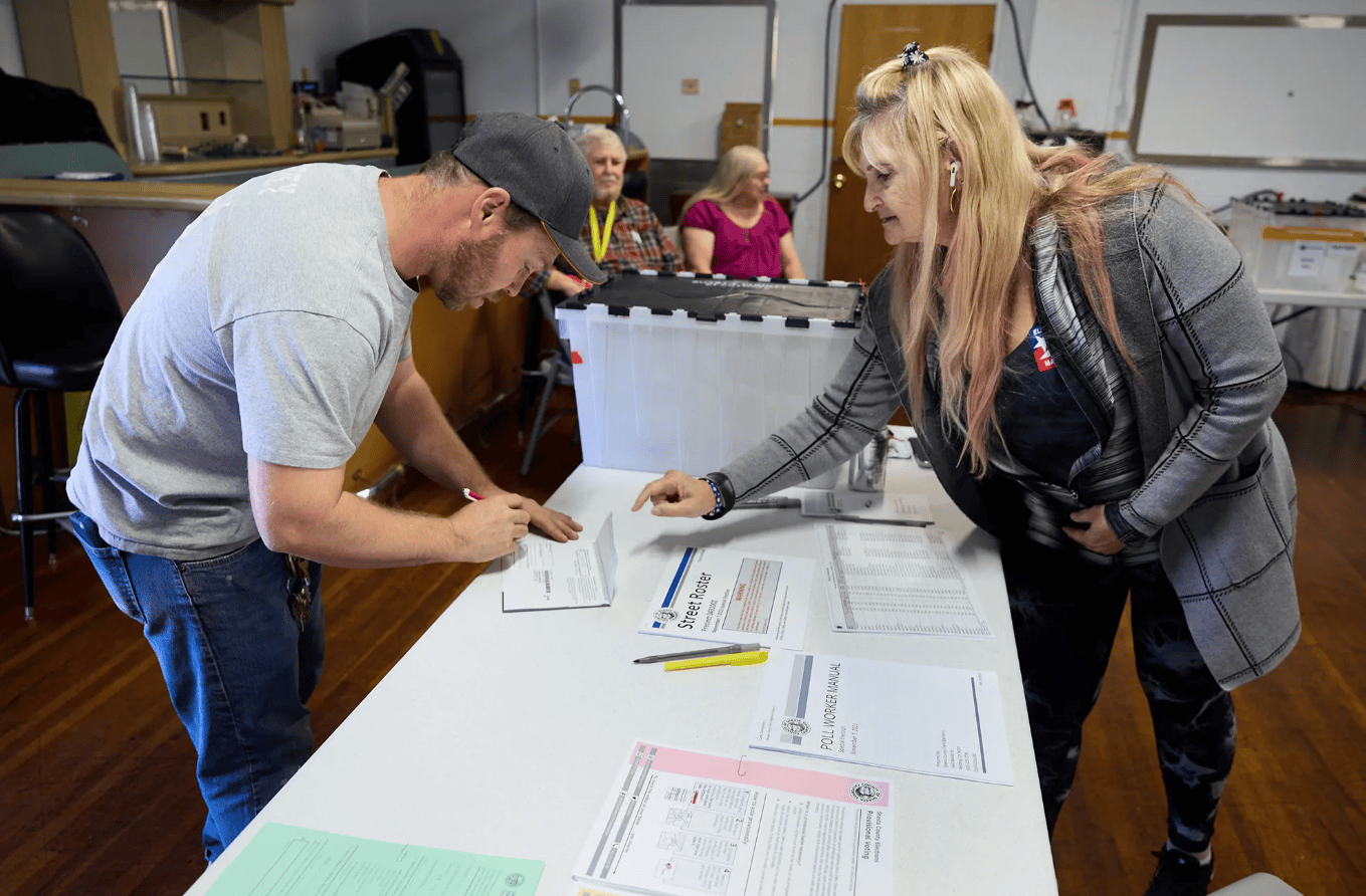 皇冠信用会员账号注册_“一人给特朗普投了6票!”美国男子自曝选票作假皇冠信用会员账号注册,或面临最高5年监禁