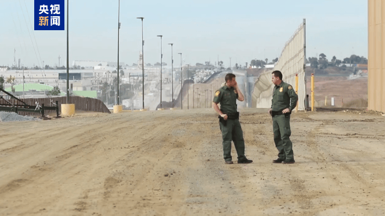 皇冠体育App下载_美国民调:超半数受访者支持大规模驱逐非法移民计划