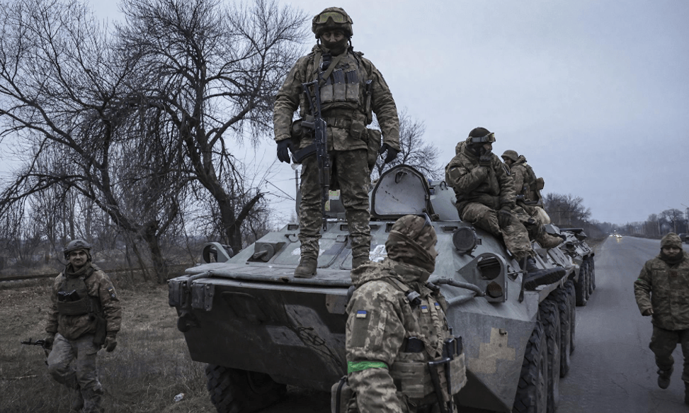 皇冠welcome注册账号_俄乌风向有变皇冠welcome注册账号,乌军遭俄军包围,泽连斯基火速改口,信号不简单