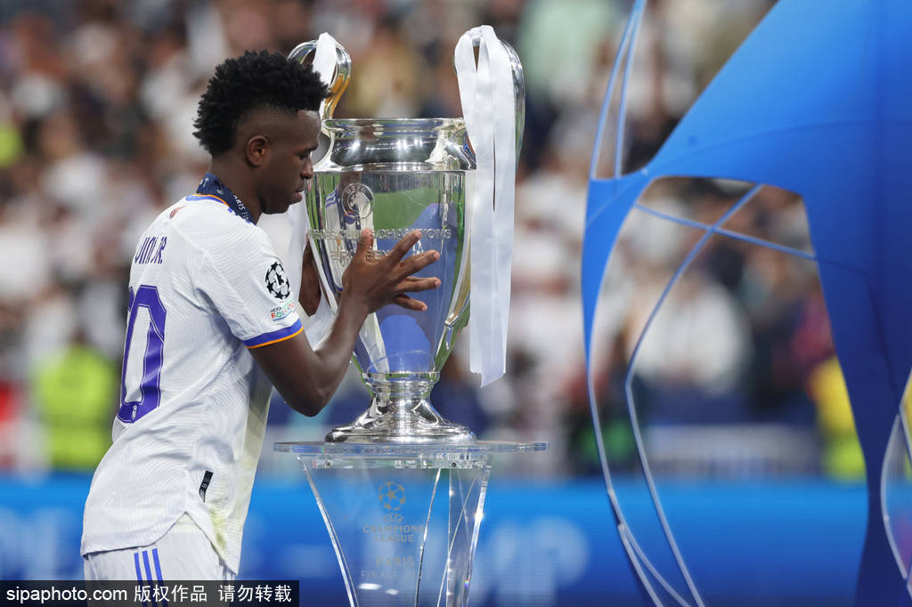 皇冠信用網代理出租_血脉压制15年皇冠信用網代理出租!1平7负2输欧冠决赛 利物浦今朝战胜梦魇也战胜理想