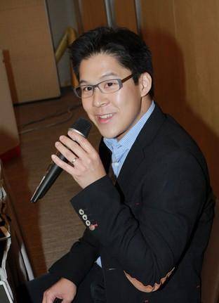 Vietnam Football Agent _霍启刚：我敢不疼老婆吗？那可是拿3000亿继承权换的Vietnam Football Agent ！